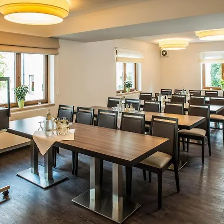 فندق B&s Am Bachhaus